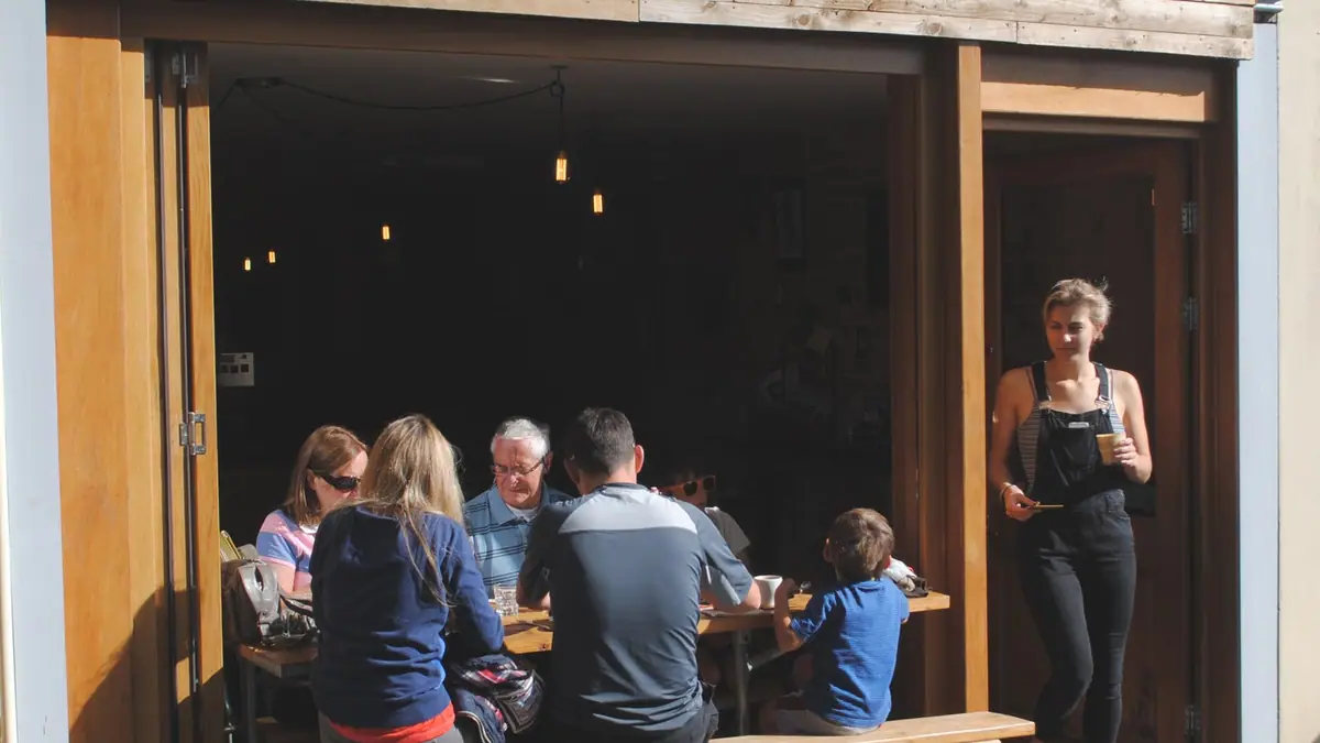 Finca Coffee Roasters – cake shop in Yeovil town centre